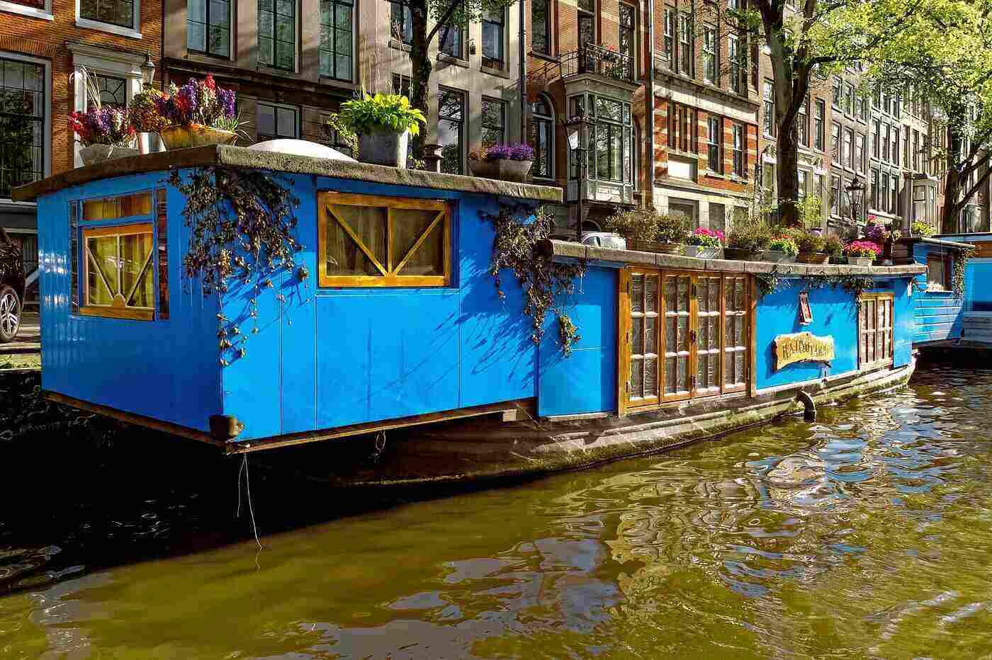 Houseboat on canal - 6 fantastic alternative housing ideas