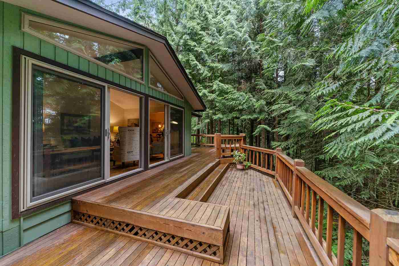 5 Tips for Building an Eco-Friendly Deck